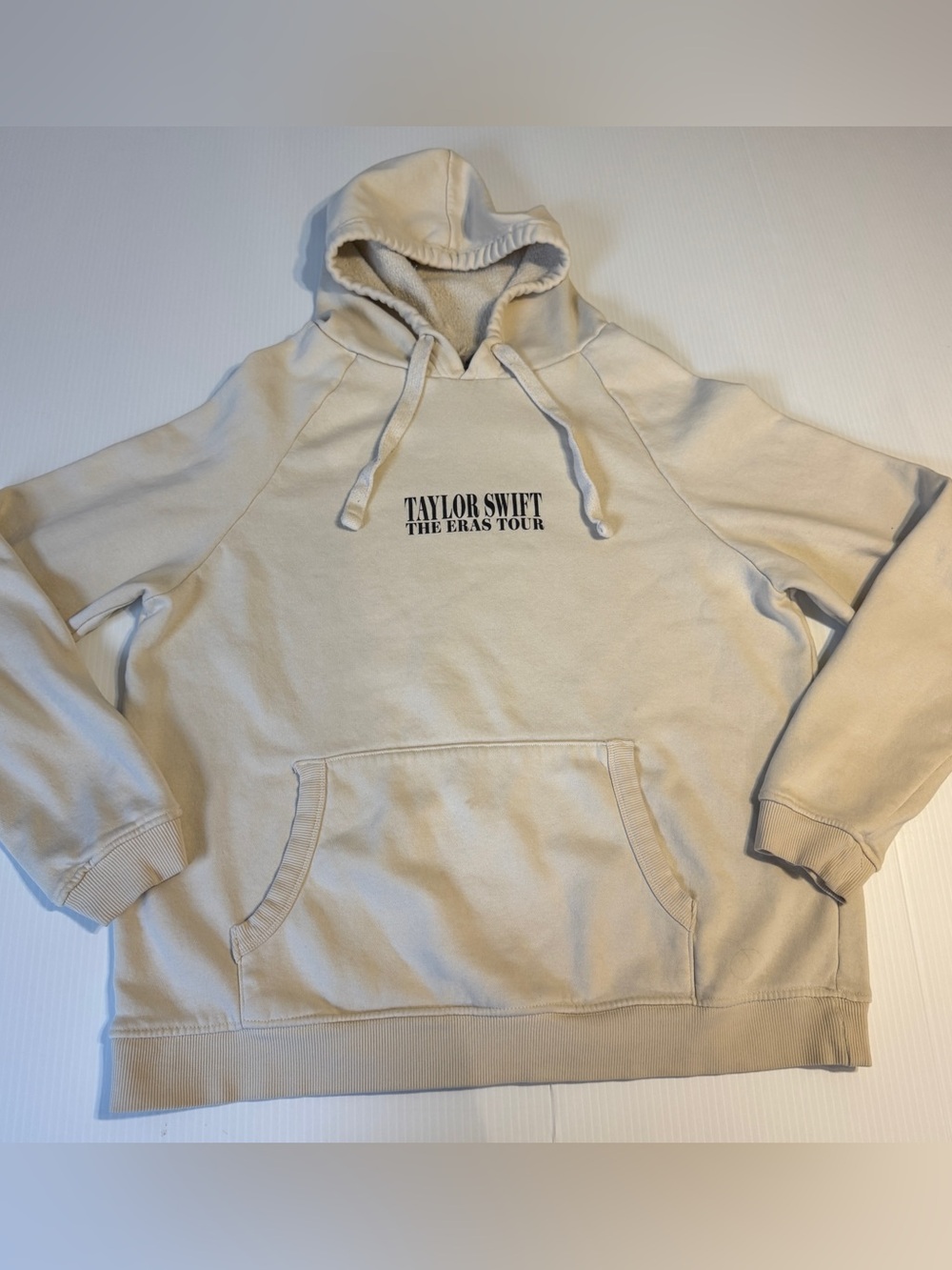 Taylor Swift Eras Tour Beige Graphic Pullover Hoodie Fleece Concert Size Medium